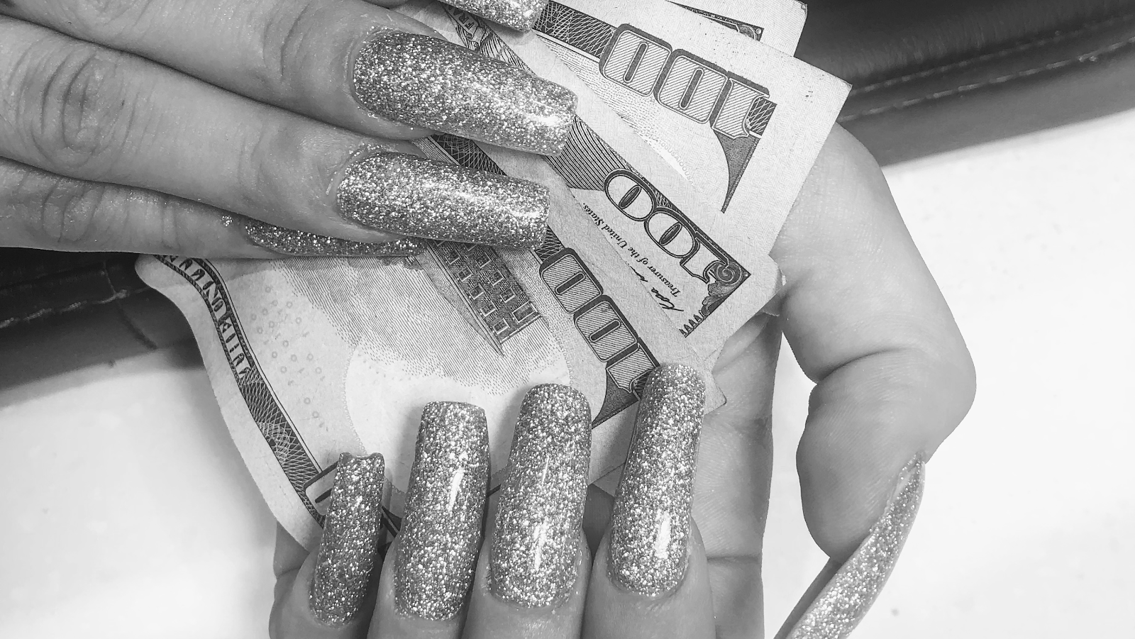 NAILS talk & SPA logo